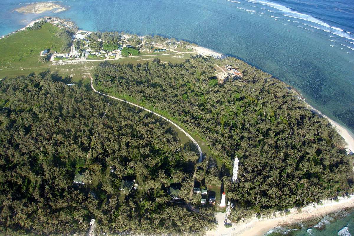 aerial photo of Lady Elliot Island
