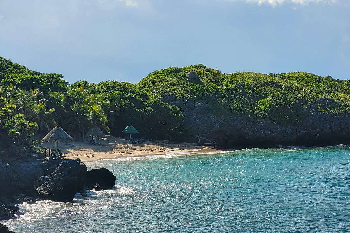 small beach in Roatan