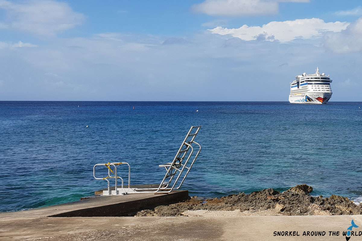 Eden Rock dive and snorkeling site entry