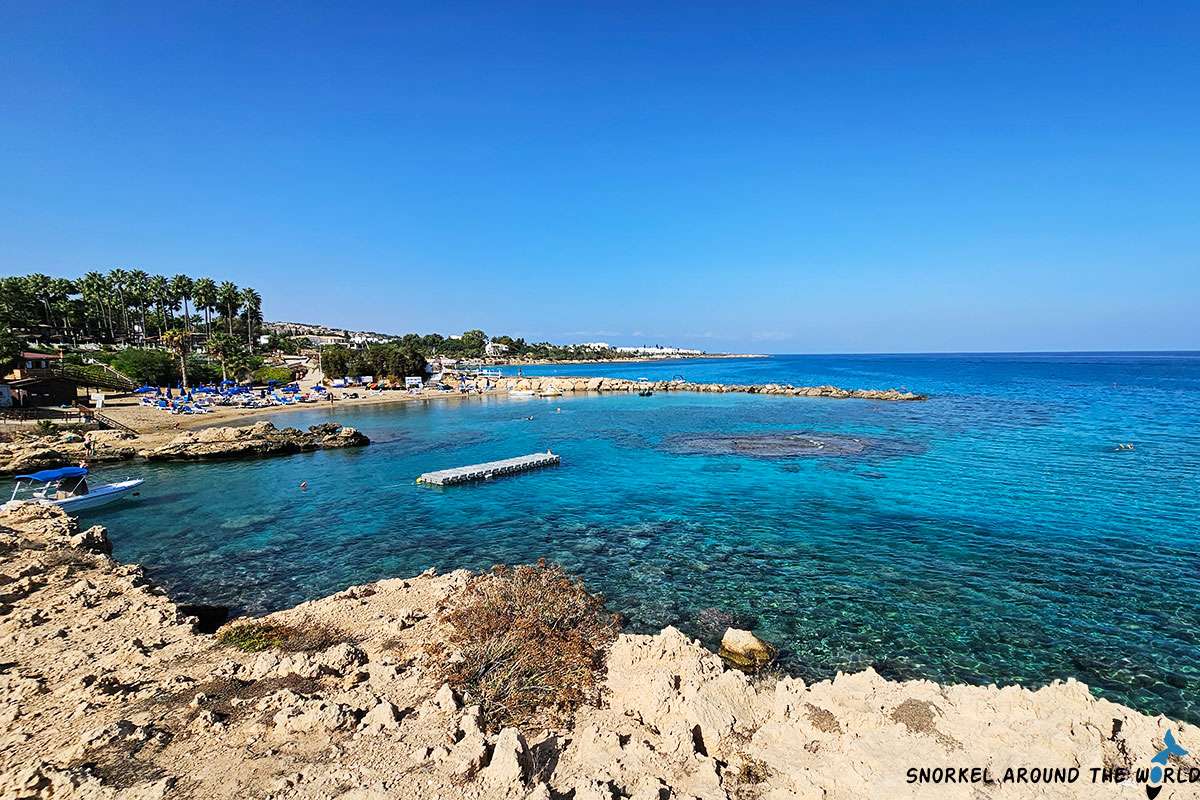 Nisia Loumbardi Beach
